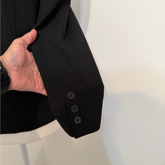 The Limited Classic Black Blazer - Picture 5 of 11